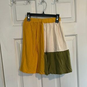 Motoreta Yellow and green mini skirt size 4 women’s